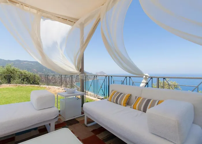 וילה Relax At The Swimming Pool By Wonderful Italy *